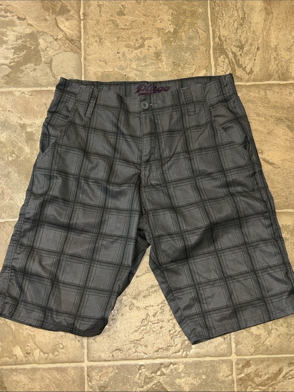 Plugg Men's Gray Plaid Athletic Shorts